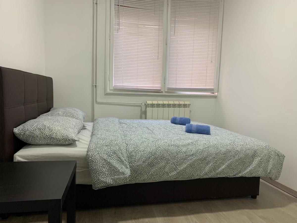 Private Rooms Belgrade Hostel Esterno foto