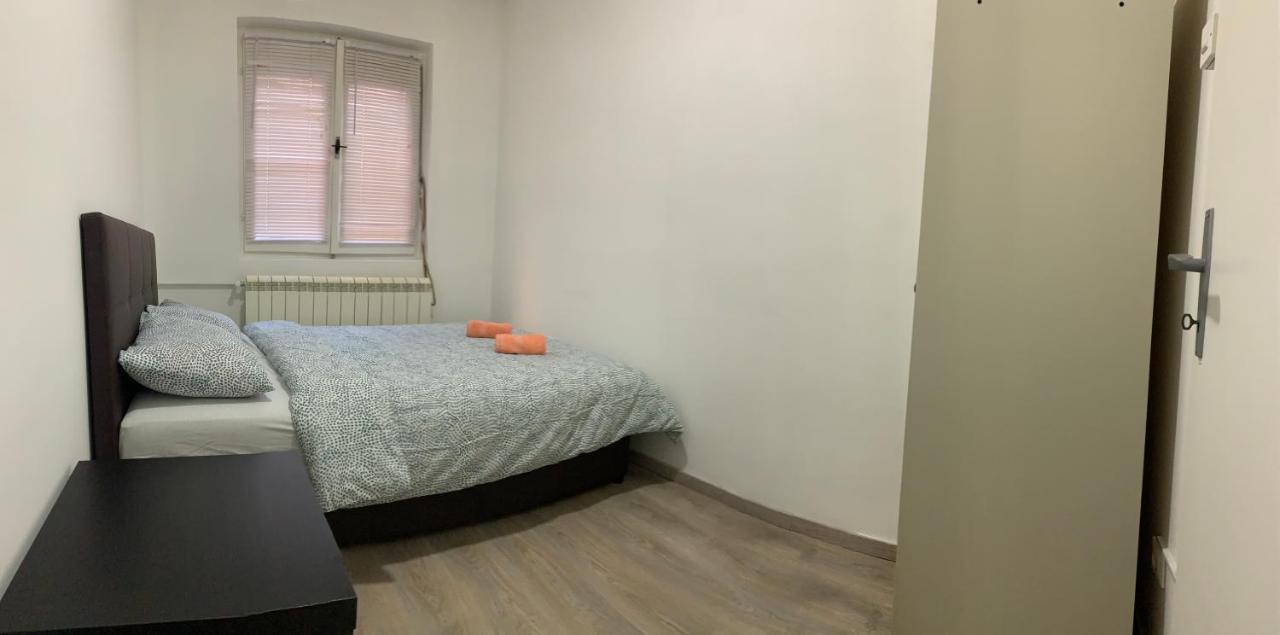 Private Rooms Belgrade Hostel Esterno foto